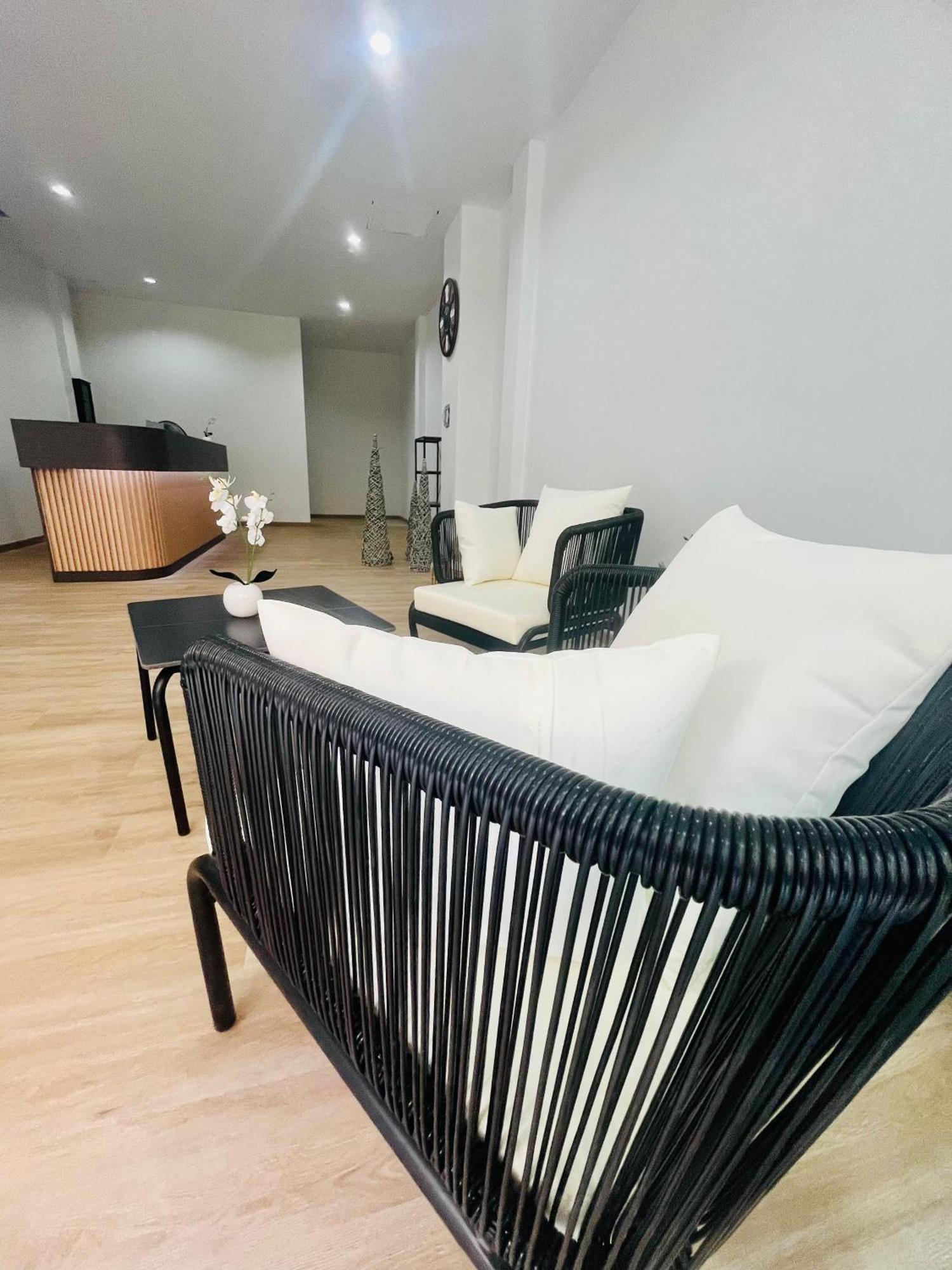 28 Boutique Hotel Patong Ngoại thất bức ảnh