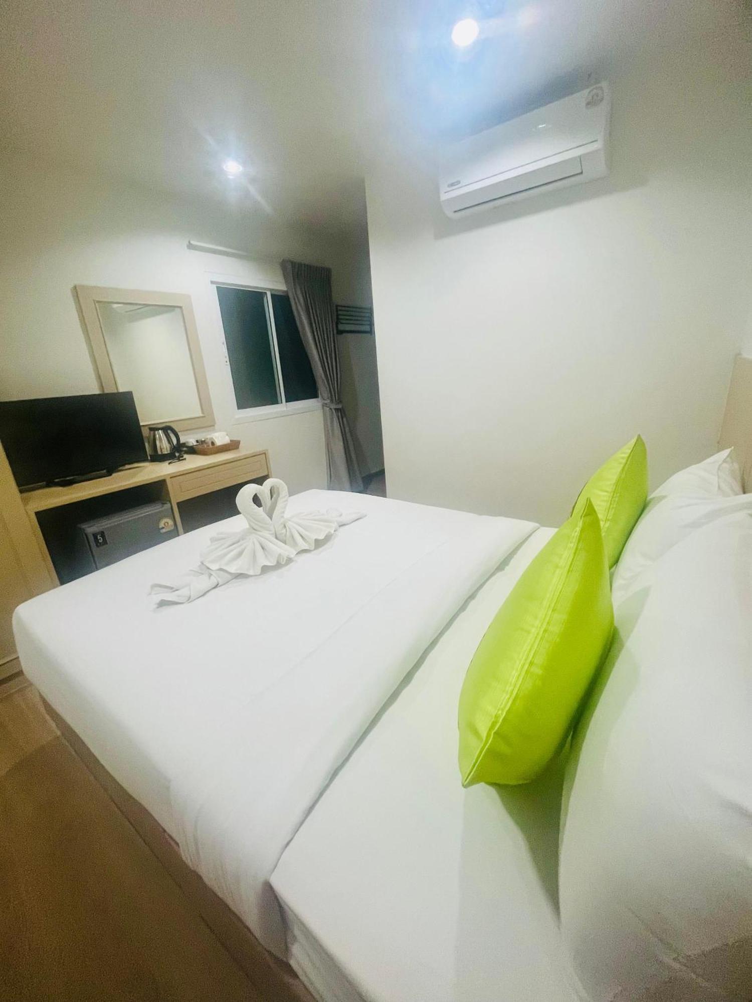 28 Boutique Hotel Patong Ngoại thất bức ảnh