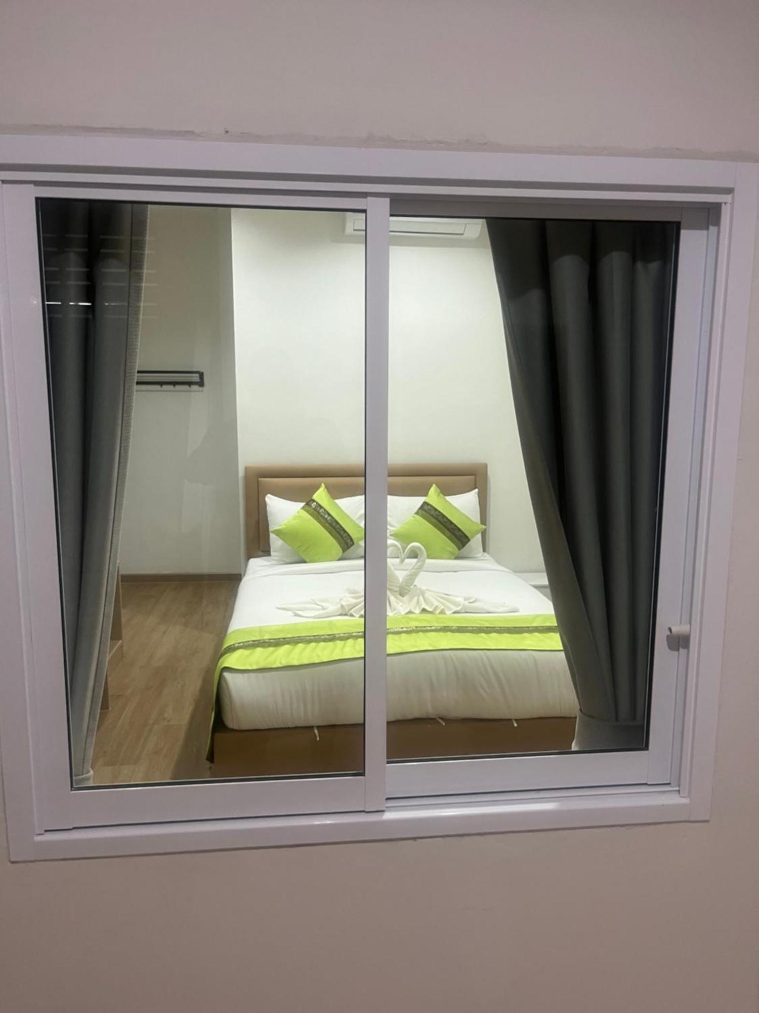 28 Boutique Hotel Patong Phòng bức ảnh