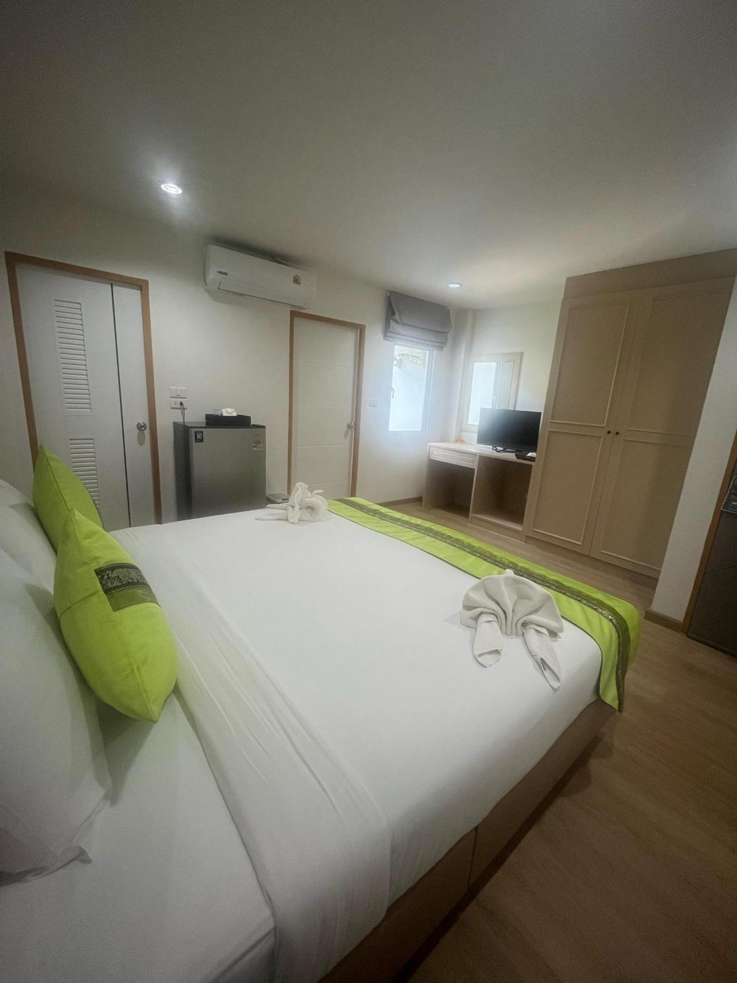 28 Boutique Hotel Patong Ngoại thất bức ảnh