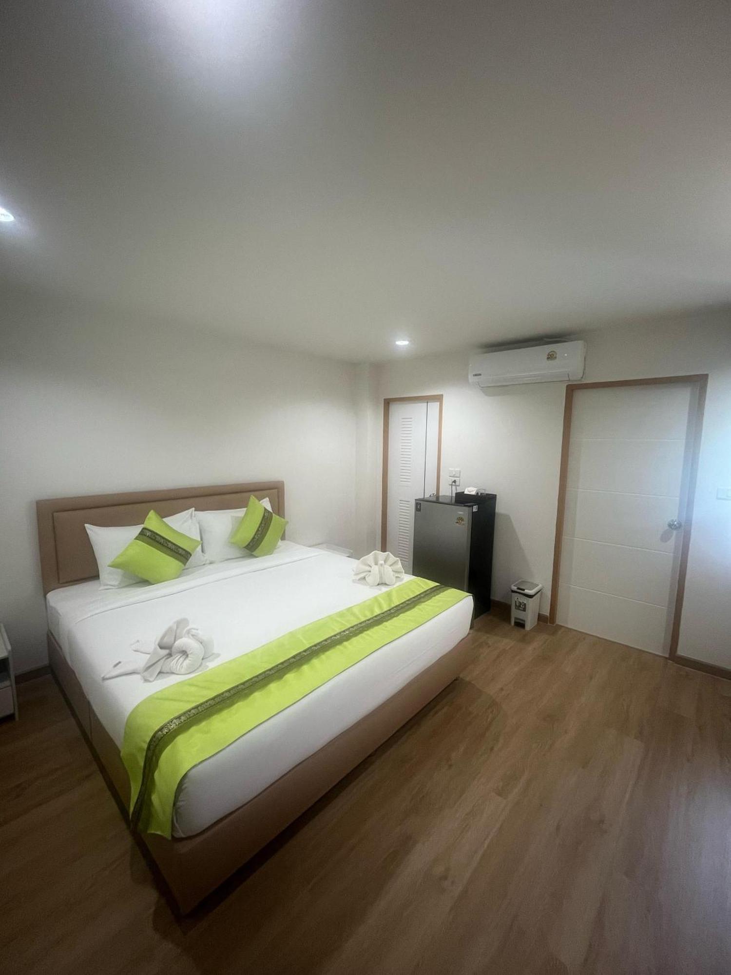 28 Boutique Hotel Patong Ngoại thất bức ảnh